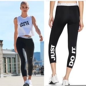 Nike Pro Printed waistband Capri leggings